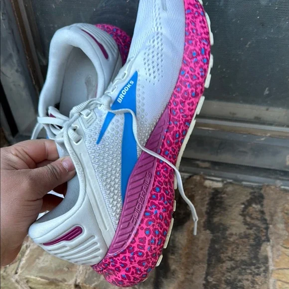 Brooks Women's Running Shoes - White, Blue, Pink - Picture 13 of 16